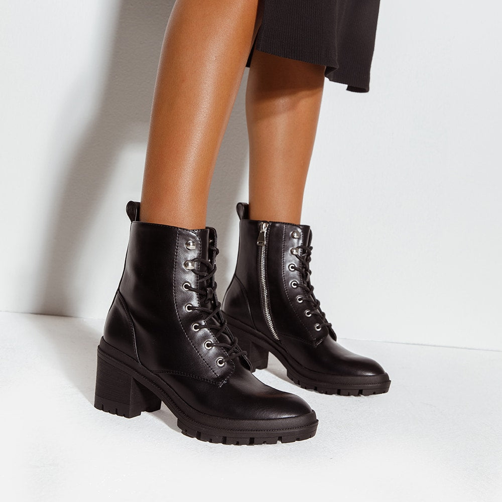 Kane Boot in Black Smooth