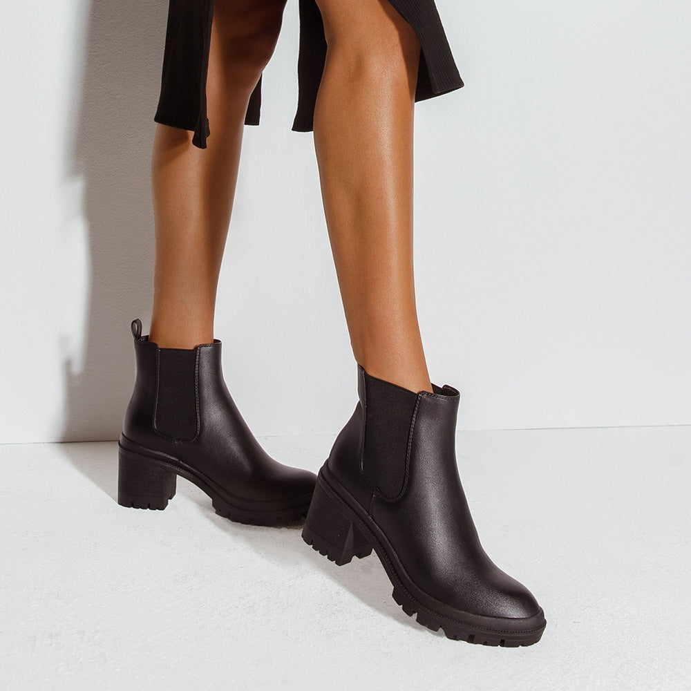 Keira Boot in Black Smooth