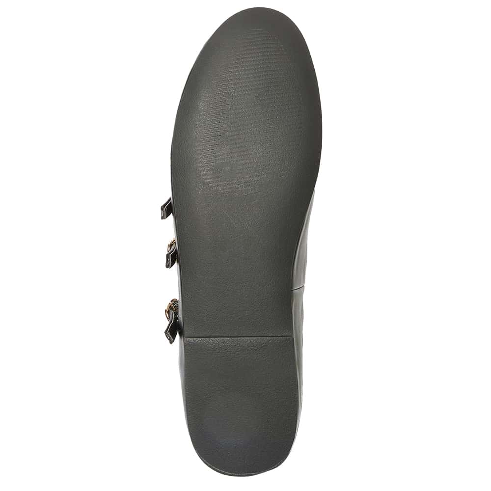 Layla Flat in Black Patent