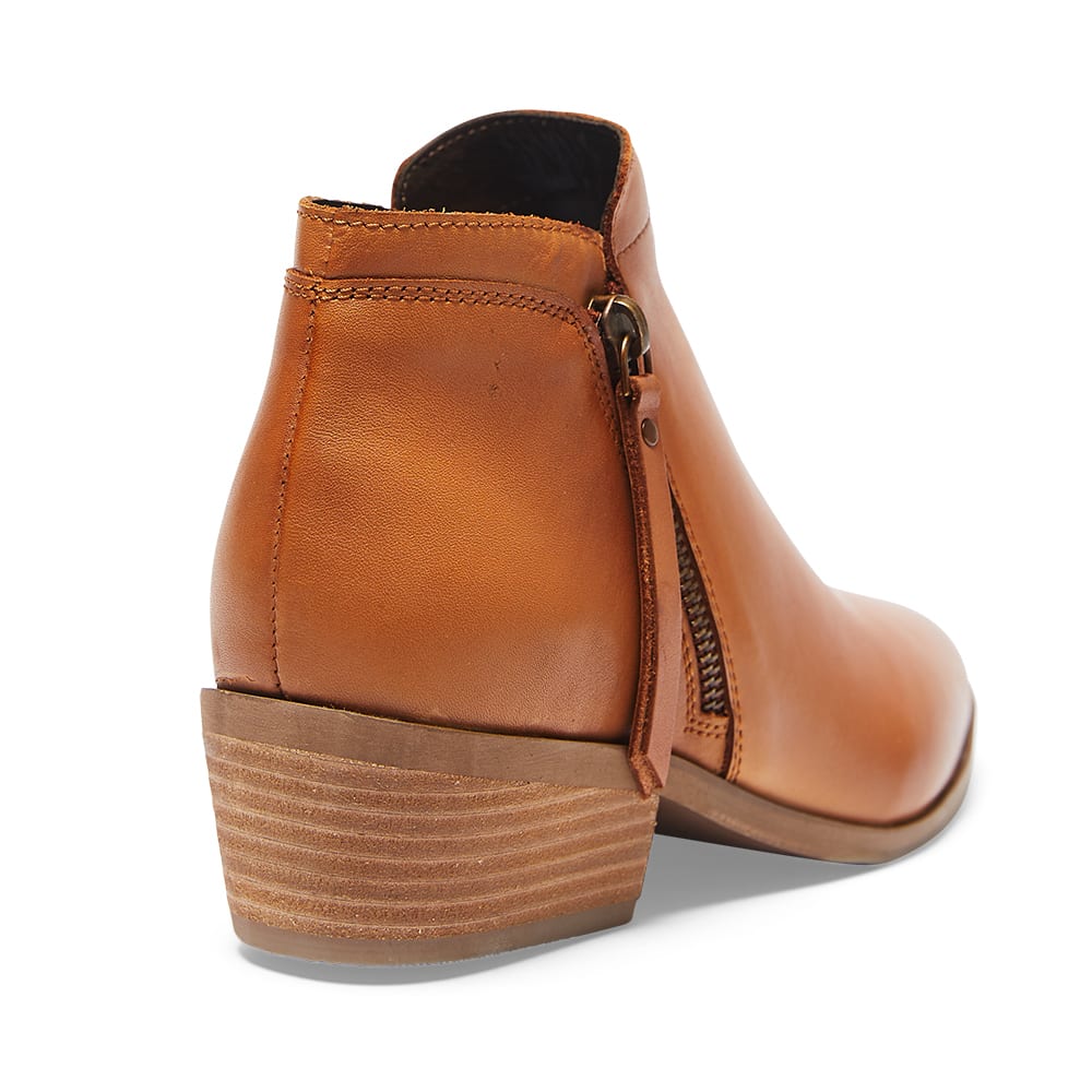 Nolan Boot in Tan Leather