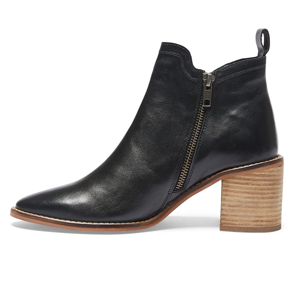 Nomad Boot in Black Leather