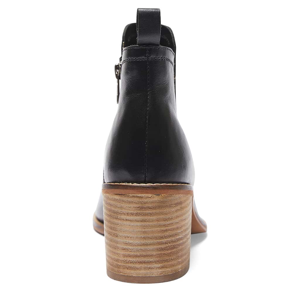 Nomad Boot in Black Leather