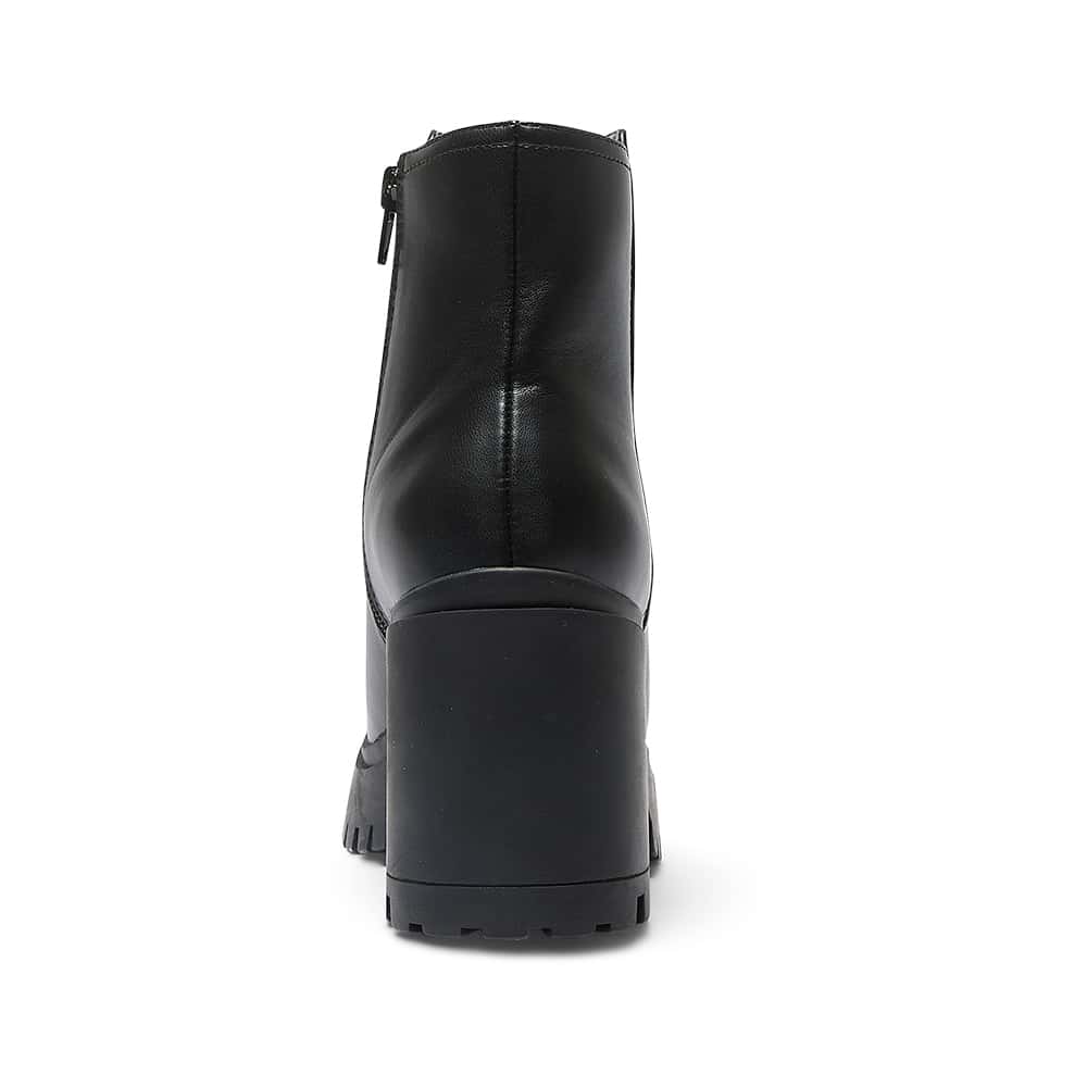 Parker Boot in Black Smooth