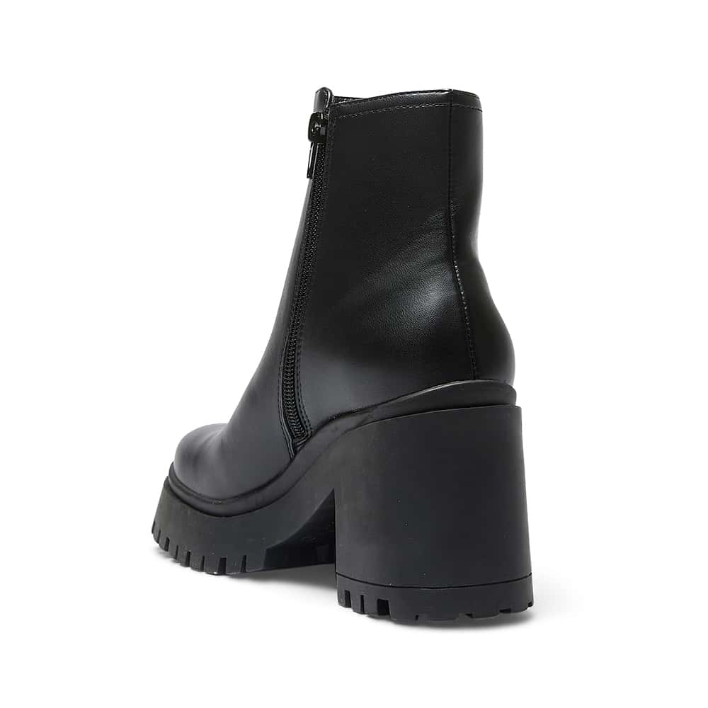 Parker Boot in Black Smooth