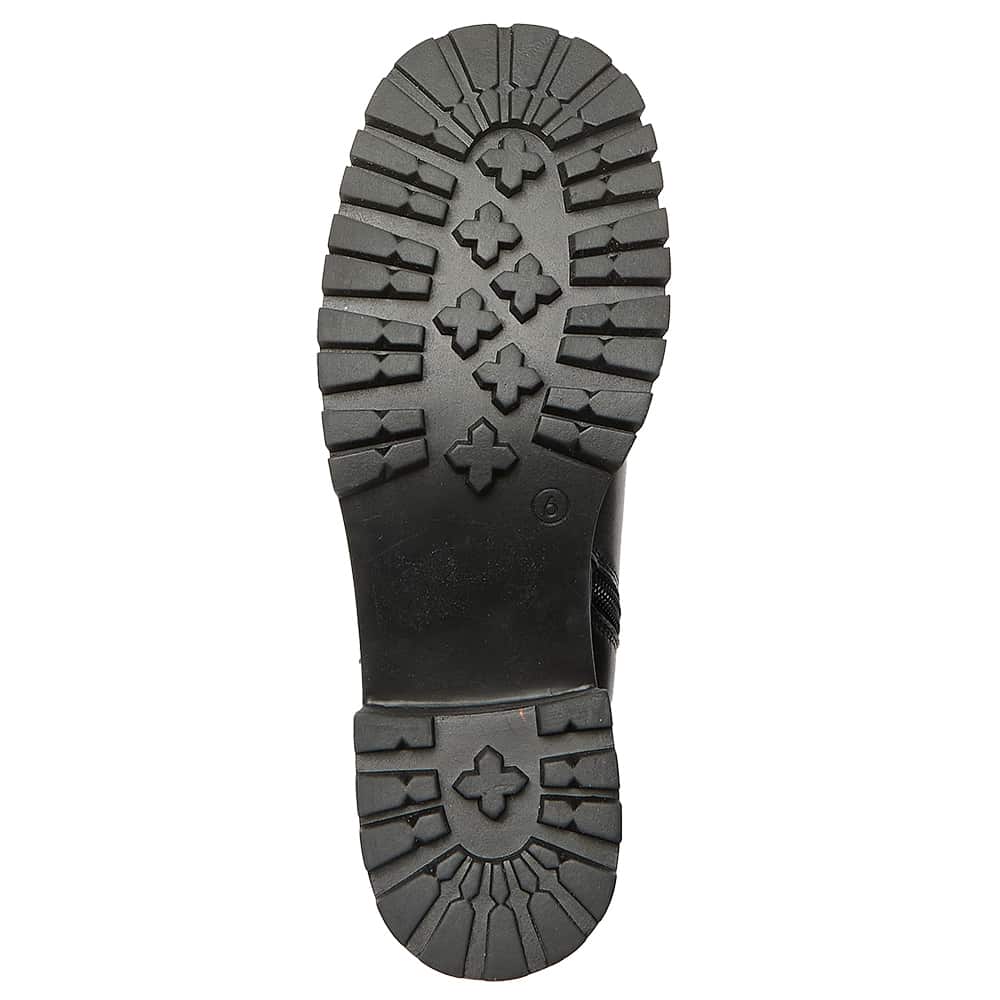 Parker Boot in Black Smooth