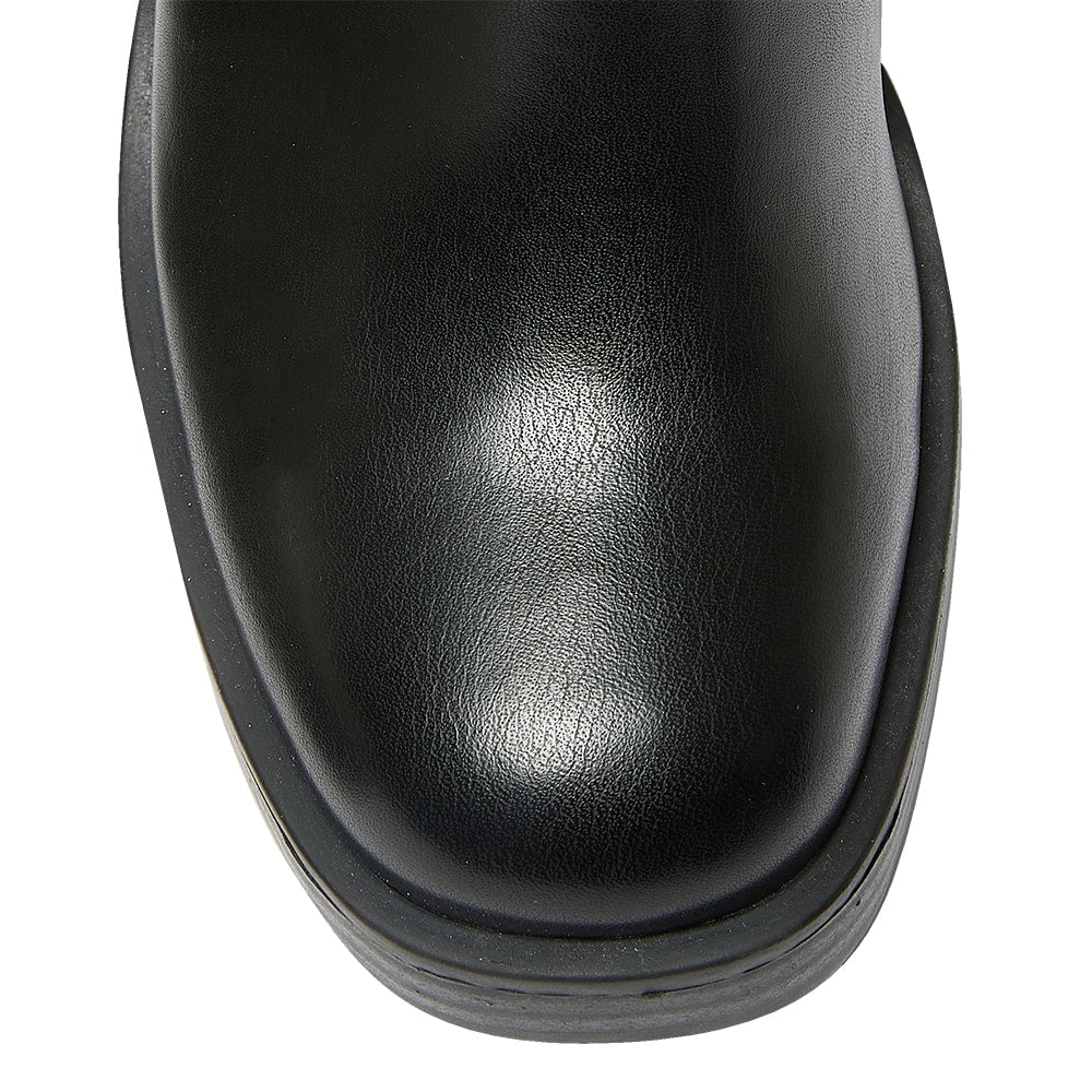 Peyton Boot in Black Smooth
