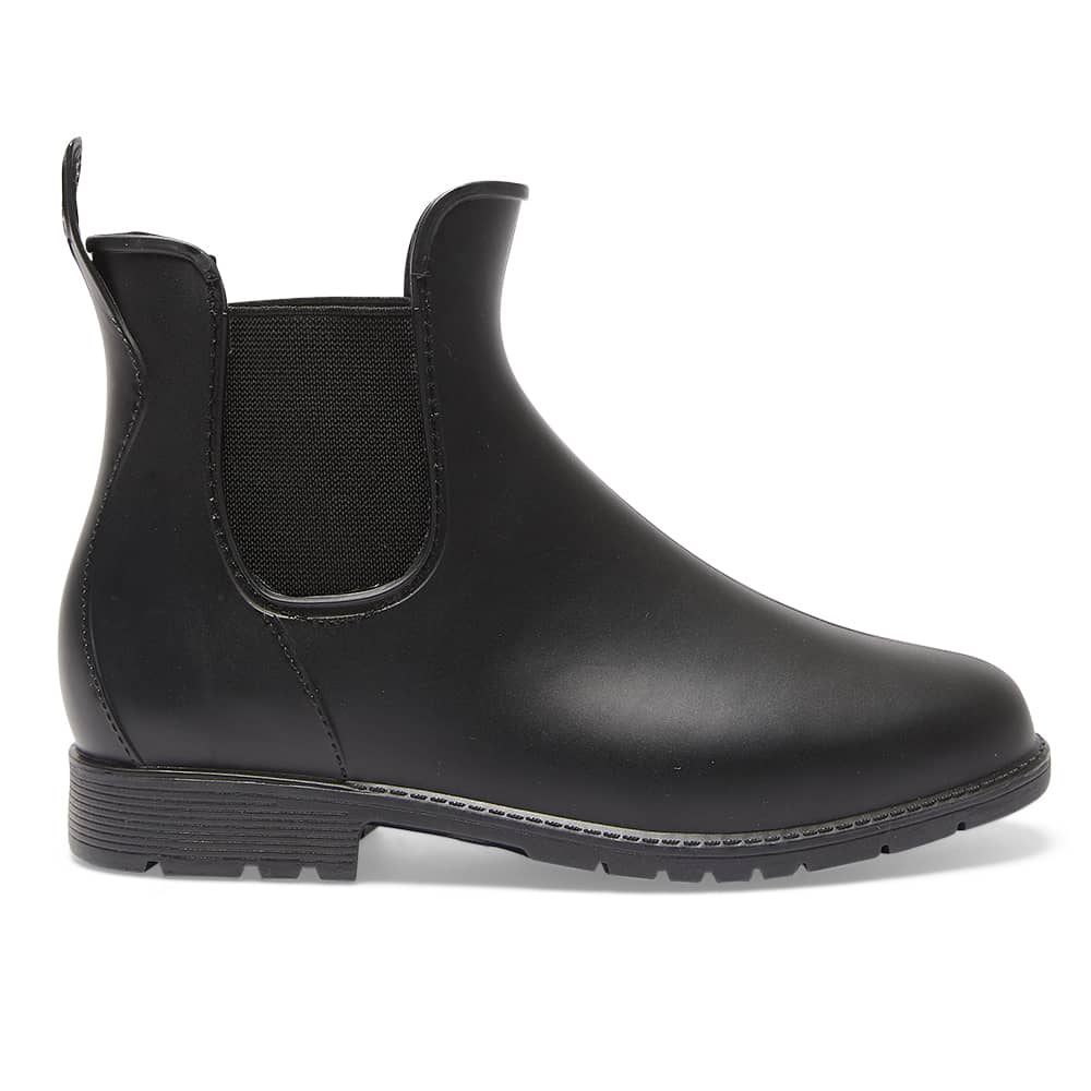Rainy Boot in Black Smooth