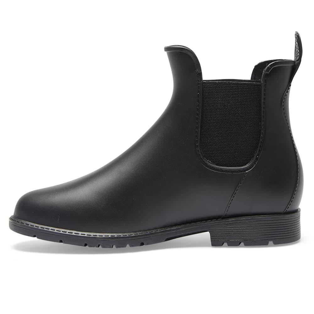 Rainy Boot in Black Smooth