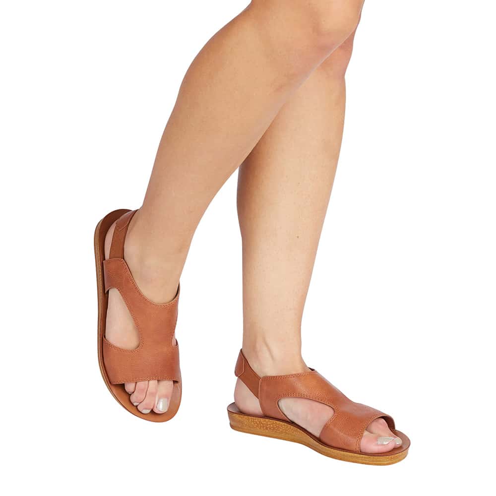 Reigan Sandal in Tan Smooth Smooth