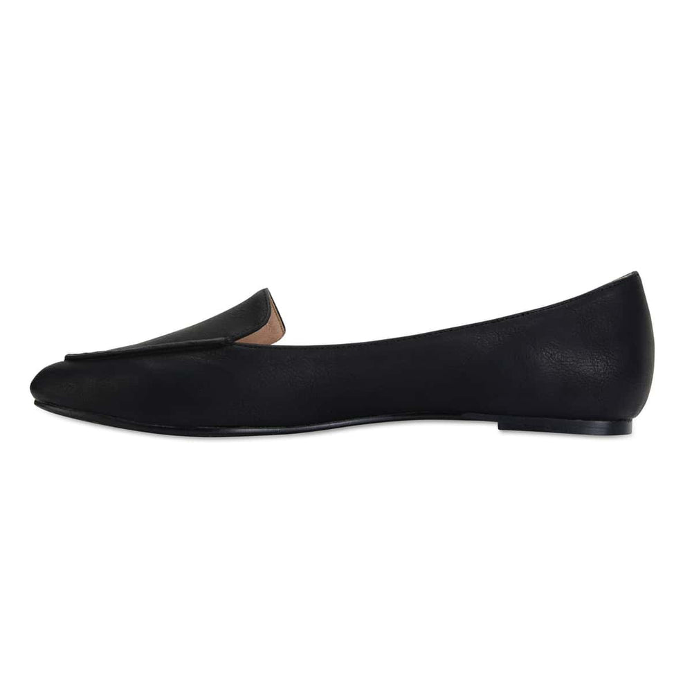 Reno Flat in Black Smooth
