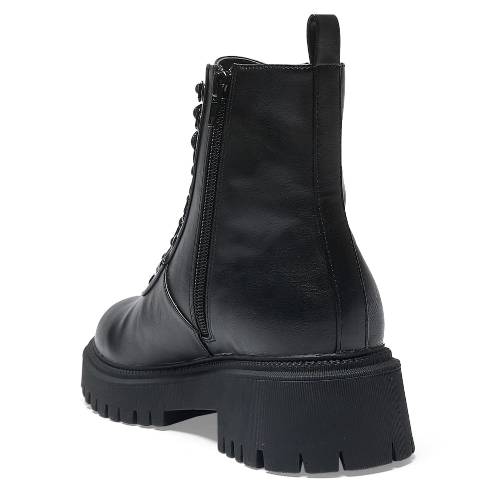 Riley Boot in Black Smooth