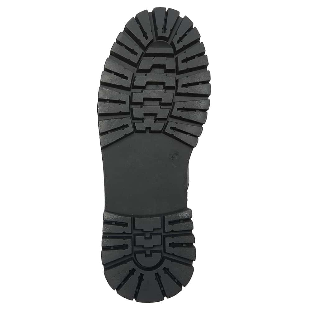 Riley Boot in Black Smooth