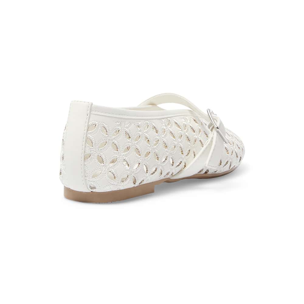 Rosie Flat in White Smooth