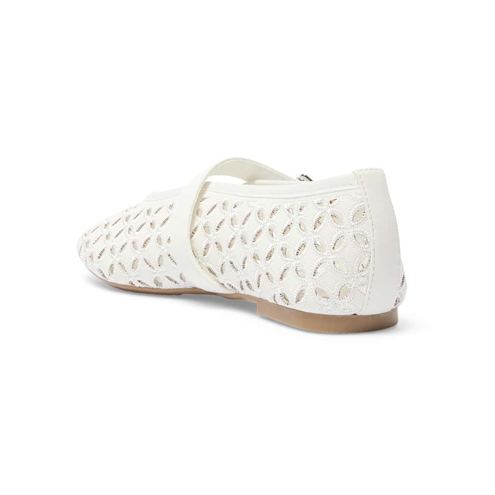 Rosie Flat in White Smooth