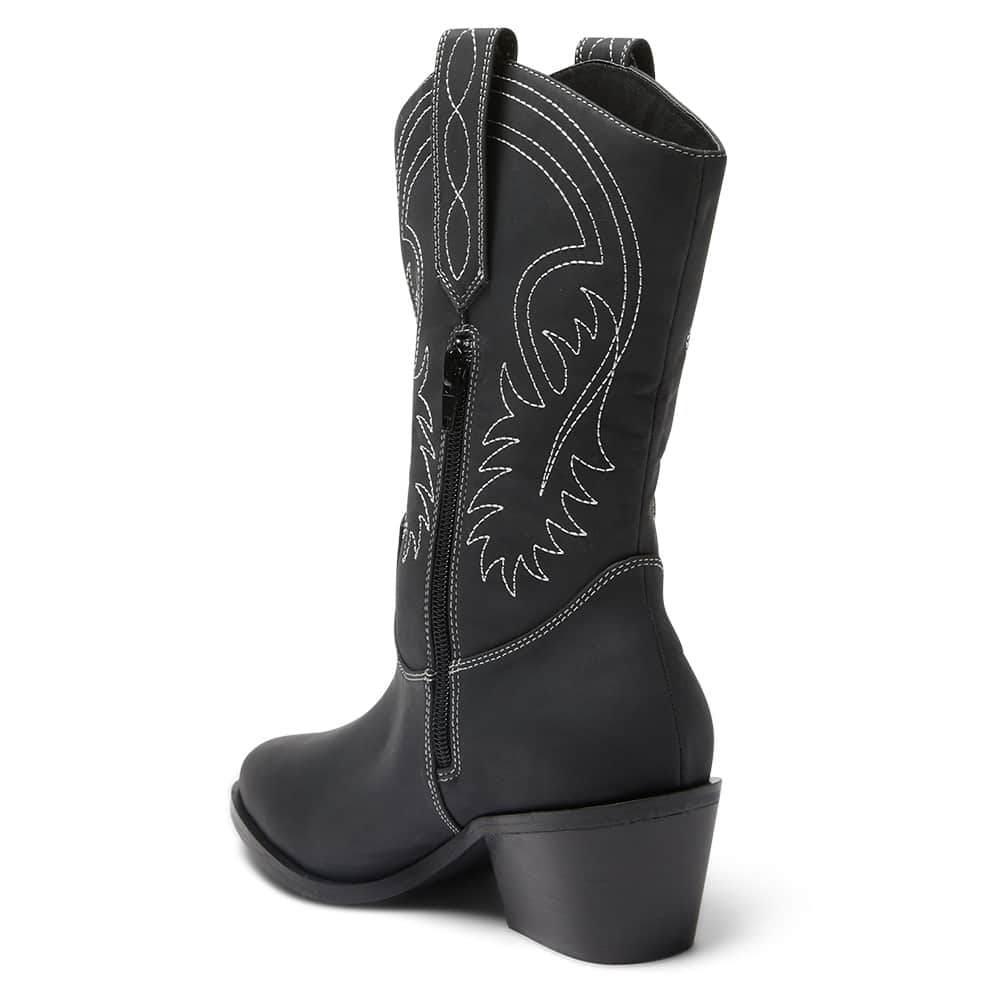 Saloon online girl boots