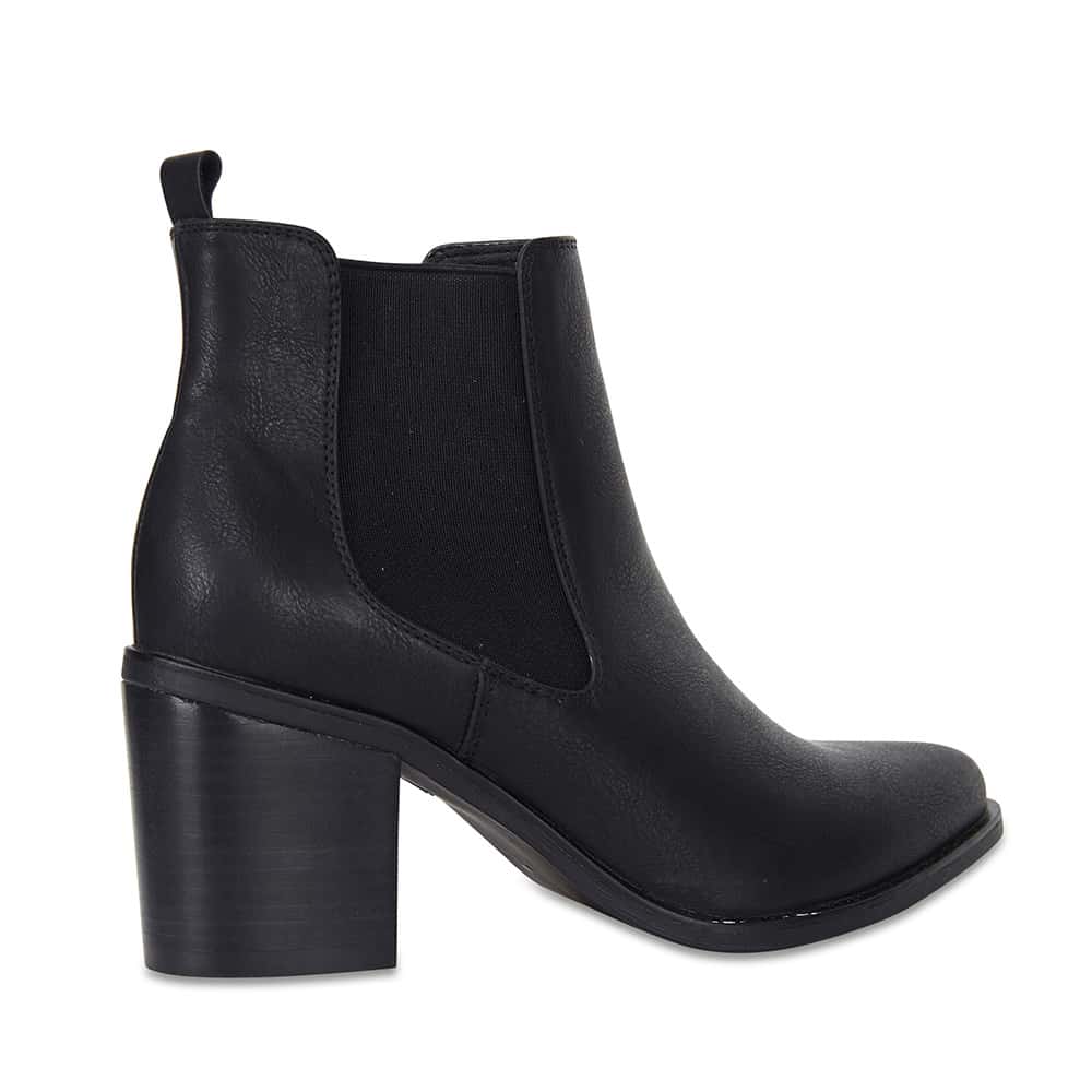 Salute Boot in Black Smooth
