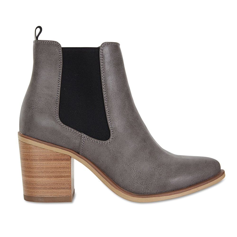 Salute Boot in Taupe Smooth