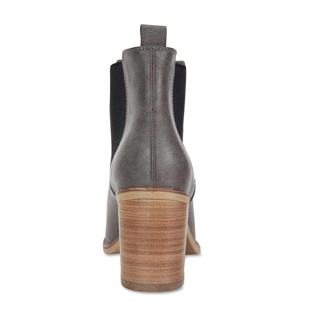 Salute Boot in Taupe Smooth