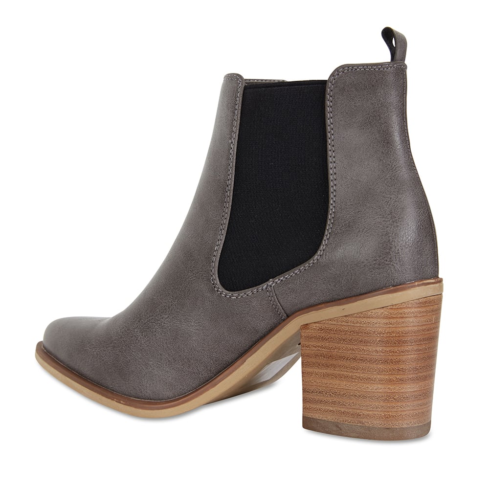 Salute Boot in Taupe Smooth