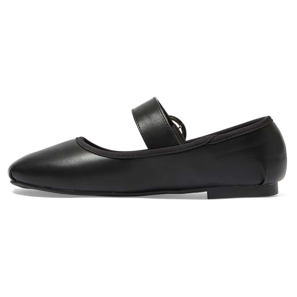 Selma Ballet Flat in Black Smooth