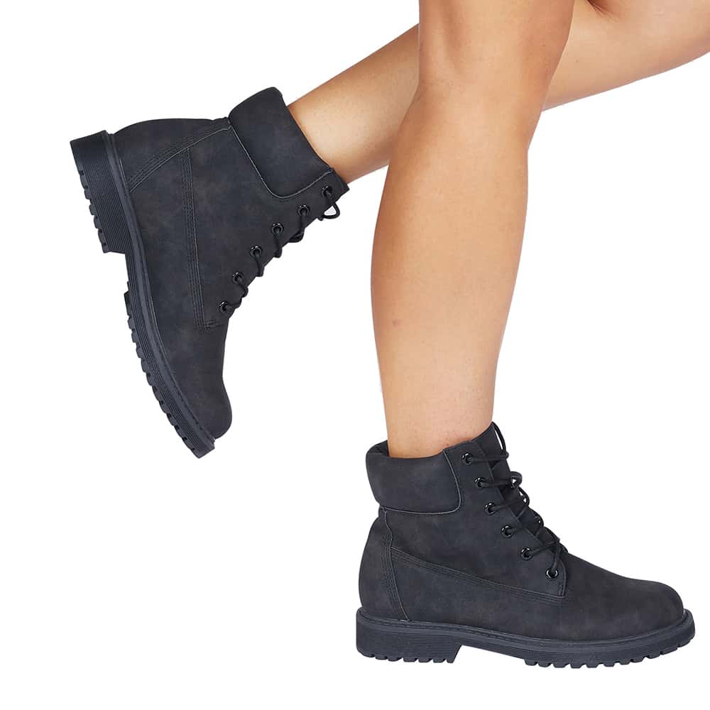 Sergeant Boot in Black Smooth