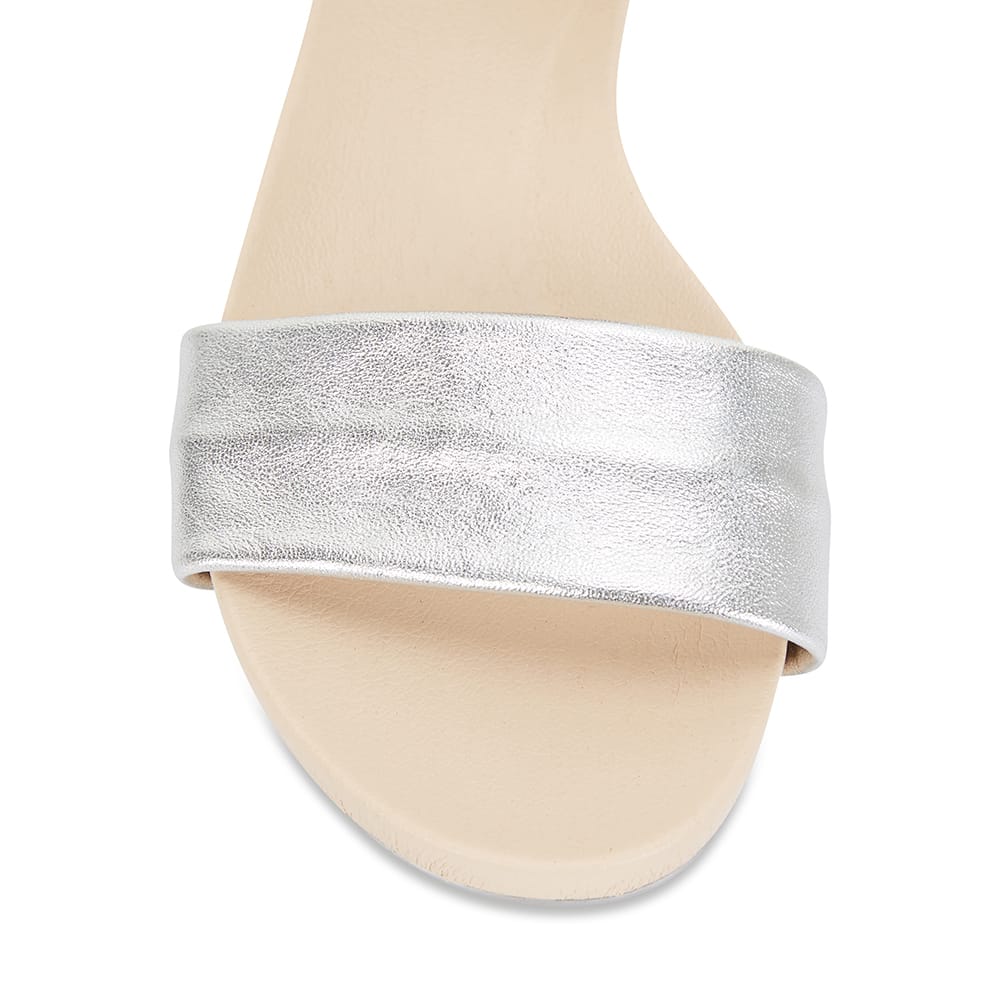 Shay Sandal in Silver Metallic Leather