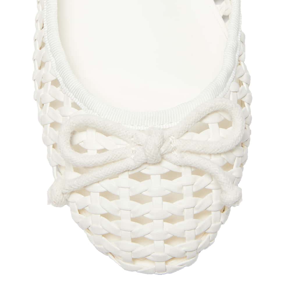 Sloane Flat in Bone Weave