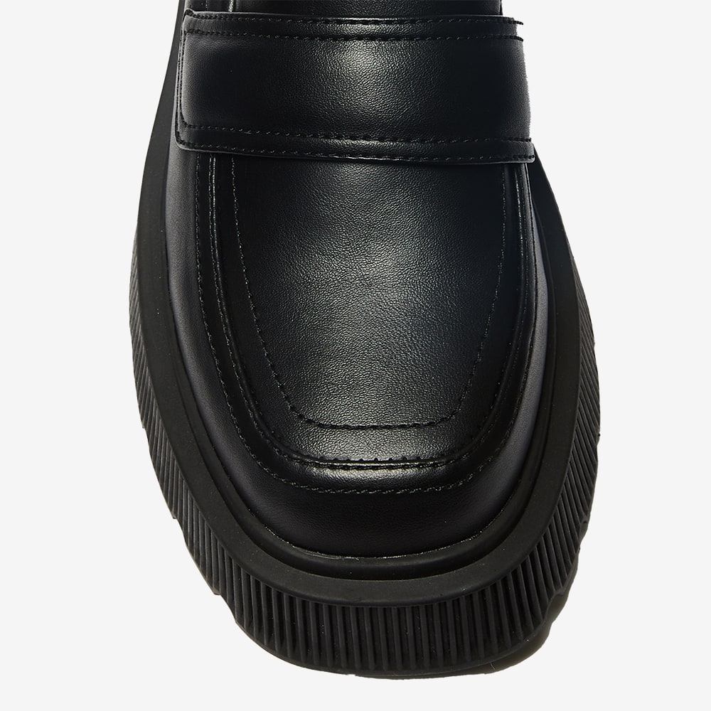 Tabloid Loafer in Black Smooth