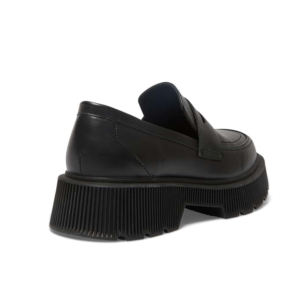 Tag Loafer in Black Smooth