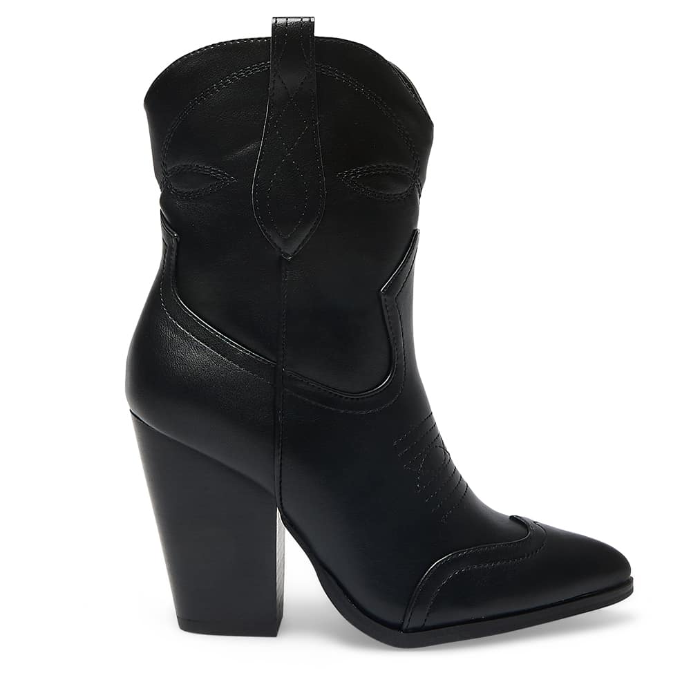 Tammy Boot in Black Smooth