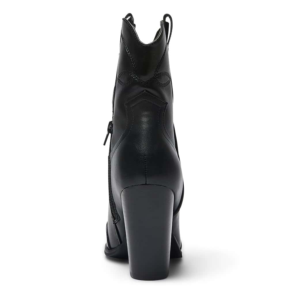 Tammy Boot in Black Smooth