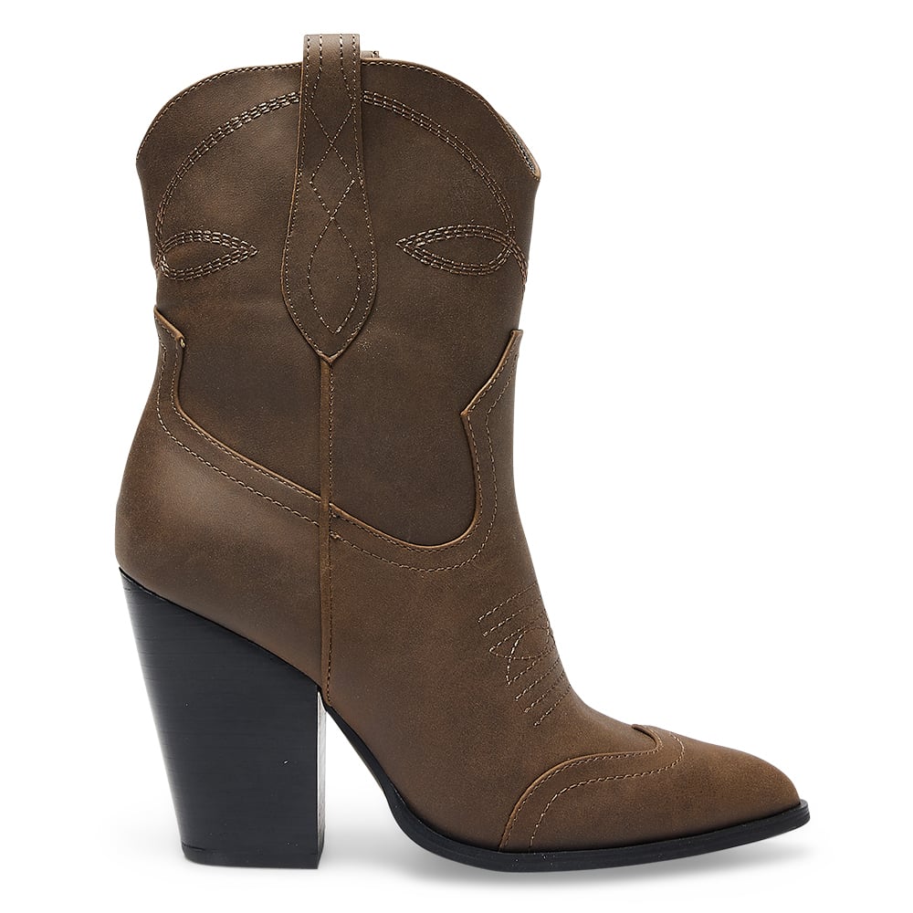 Tammy Boot in Brown  Smooth