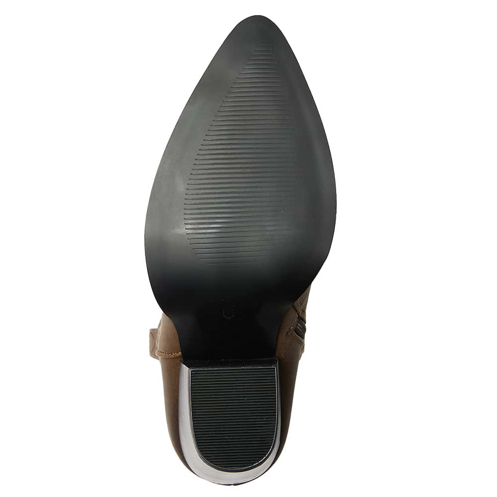 Tammy Boot in Brown  Smooth