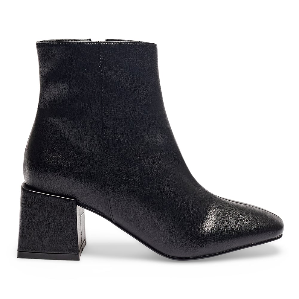 Taxi Boot in Black Smooth