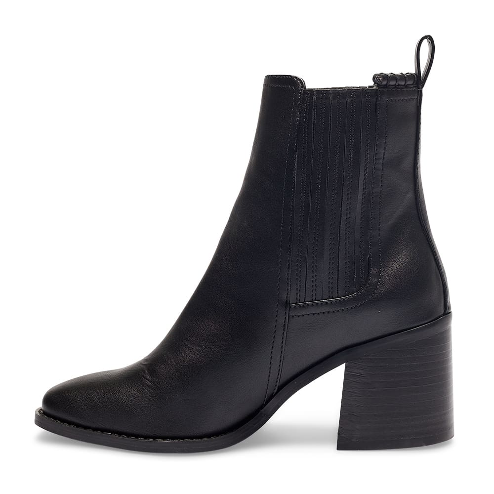 Tilda Boot in Black Smooth