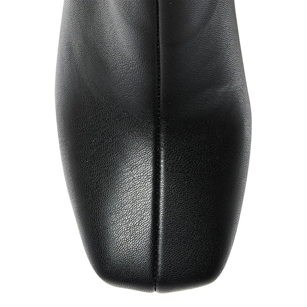 Trace Boot in Black Smooth
