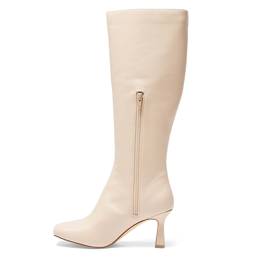 Trace Boot in Nude Smooth