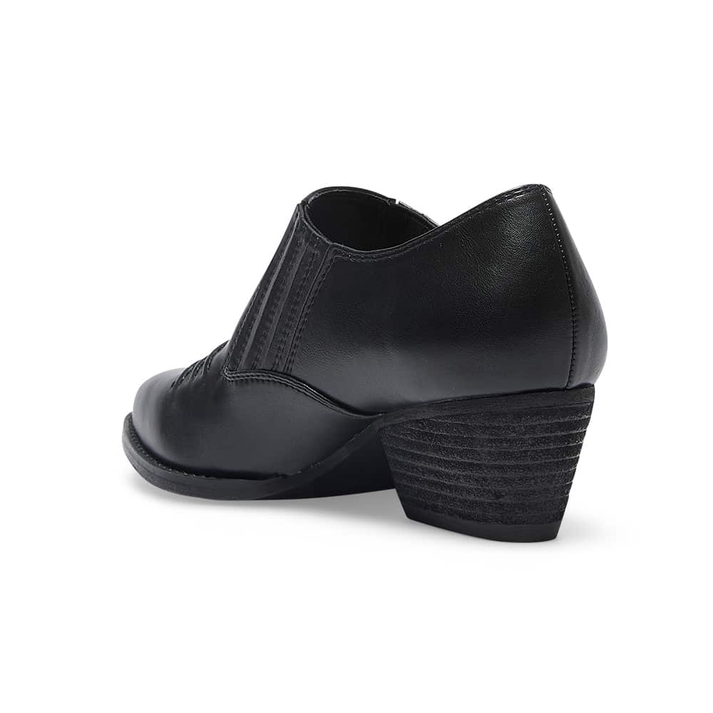 Trick Boot in Black Smooth