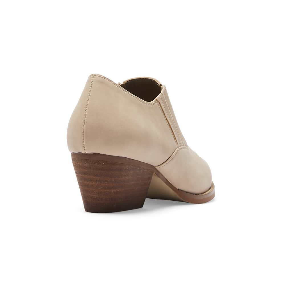 Trick Boot in Bone Micro