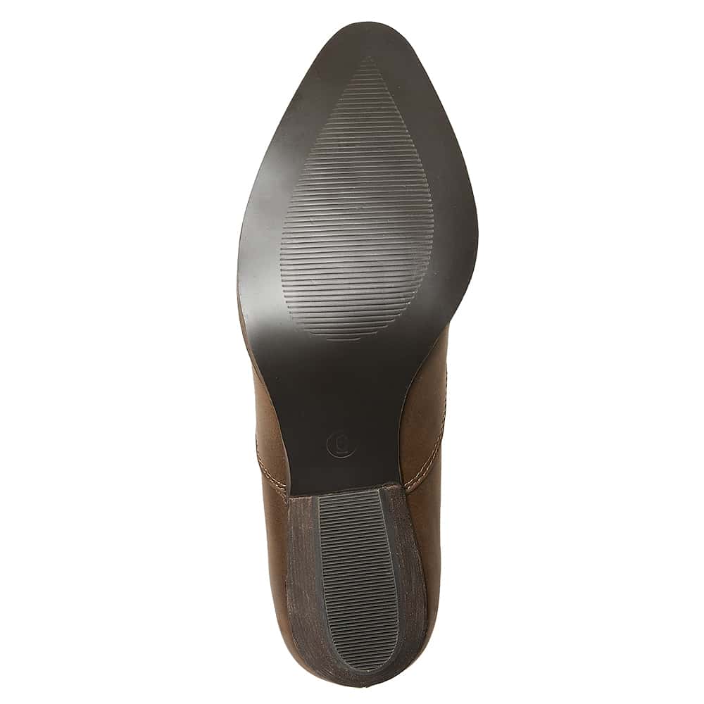 Trick Boot in Brown Micro