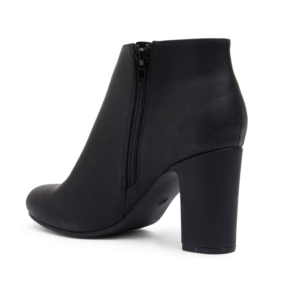 Zinger Boot in Black Smooth