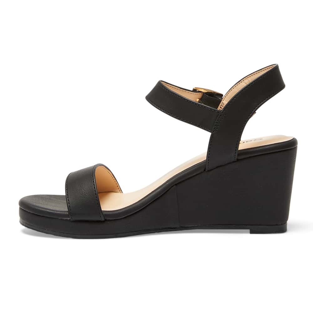 Abbey Wedge in Black Smooth