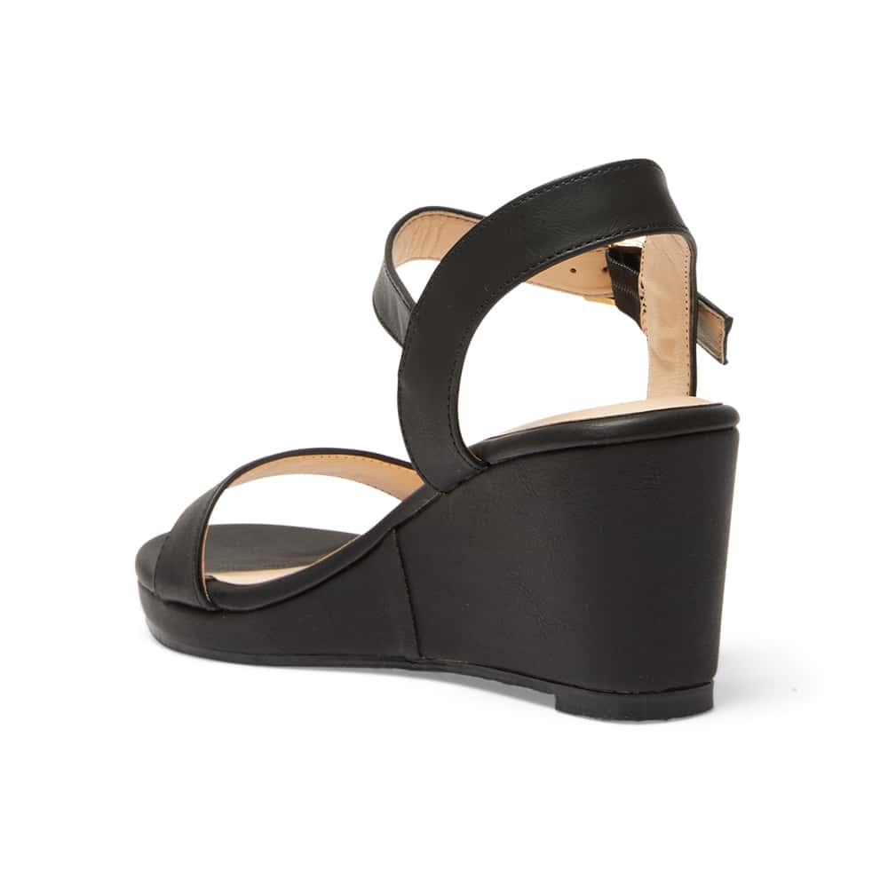 Abbey Wedge in Black Smooth