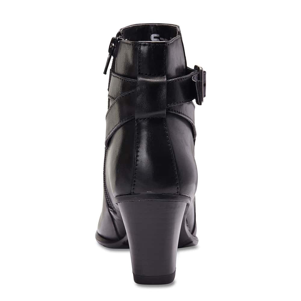 Alaska Boot in Black Leather
