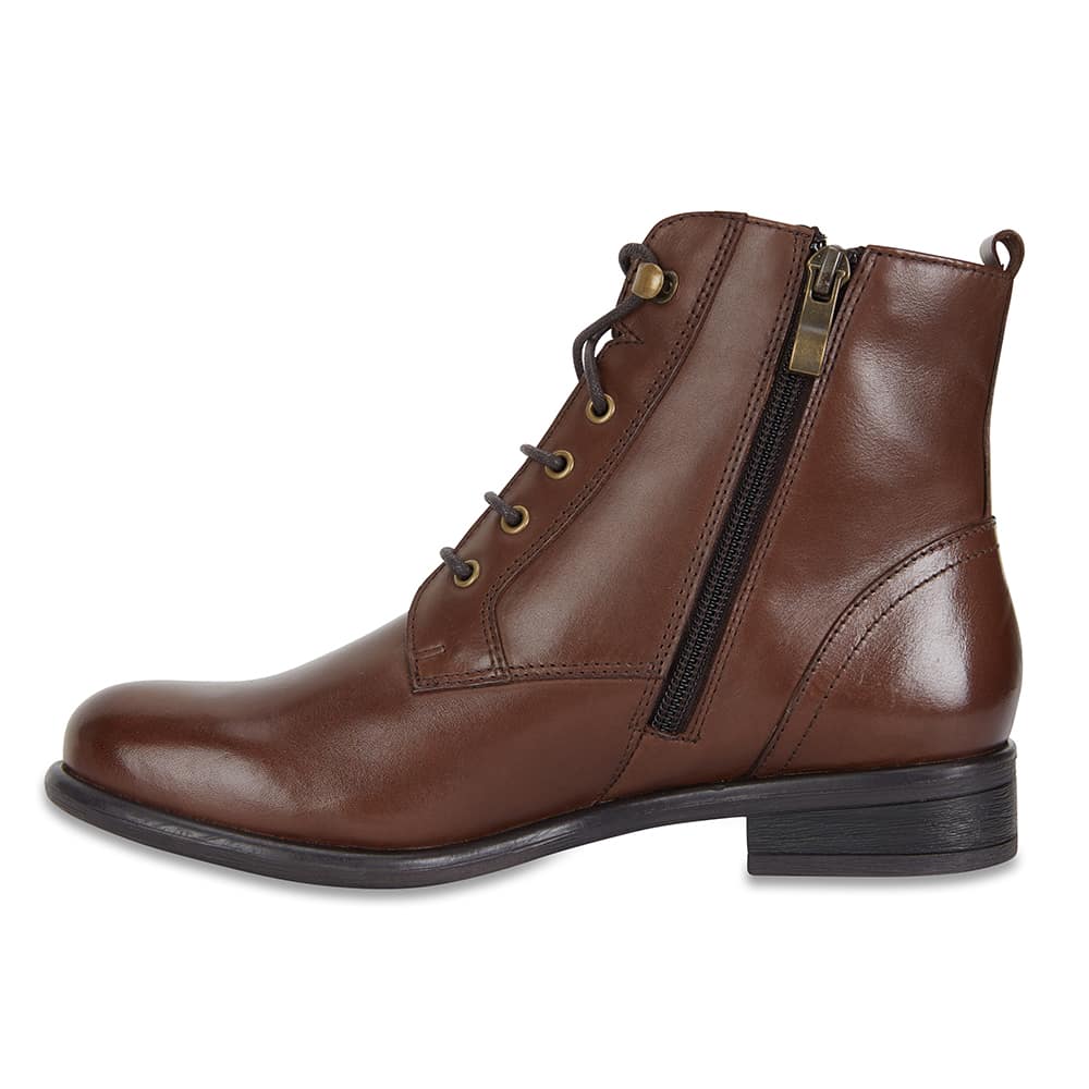 Badge Boot in Brown Leather
