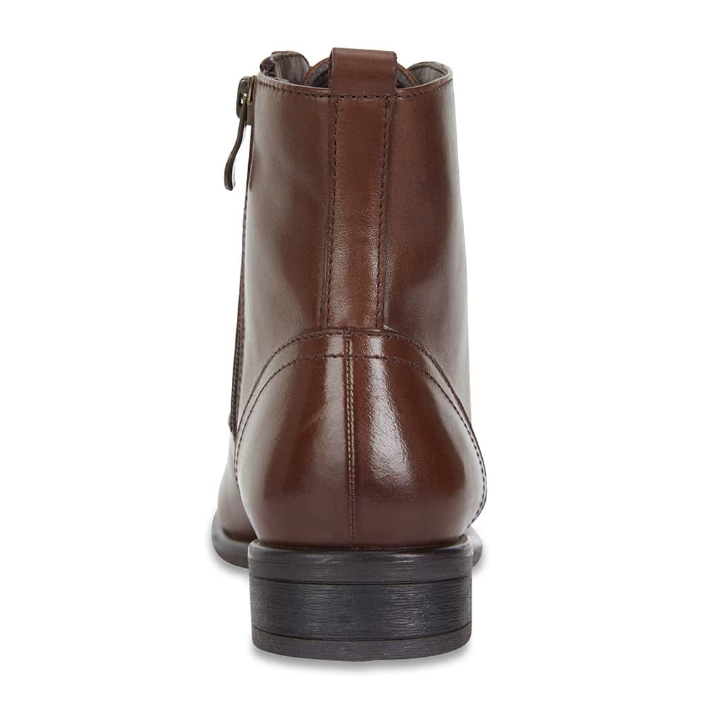 Badge Boot in Brown Leather