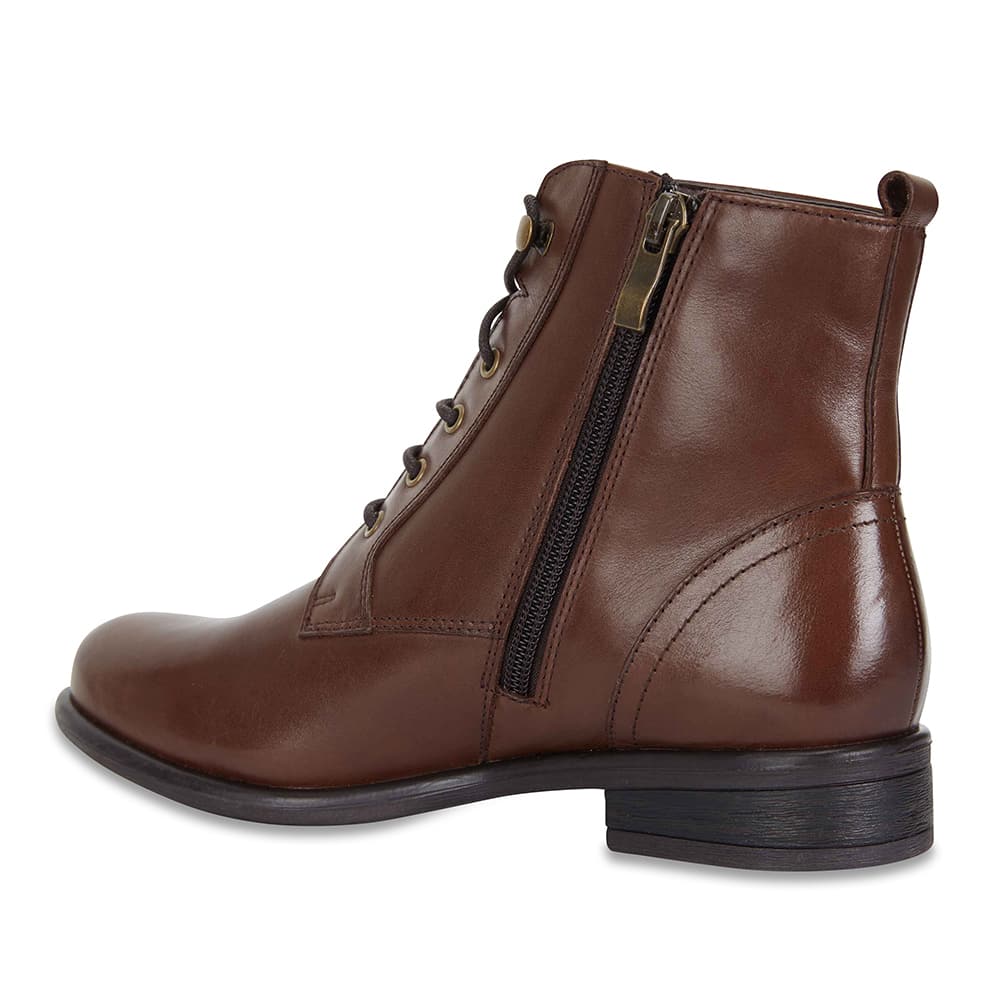 Badge Boot in Brown Leather