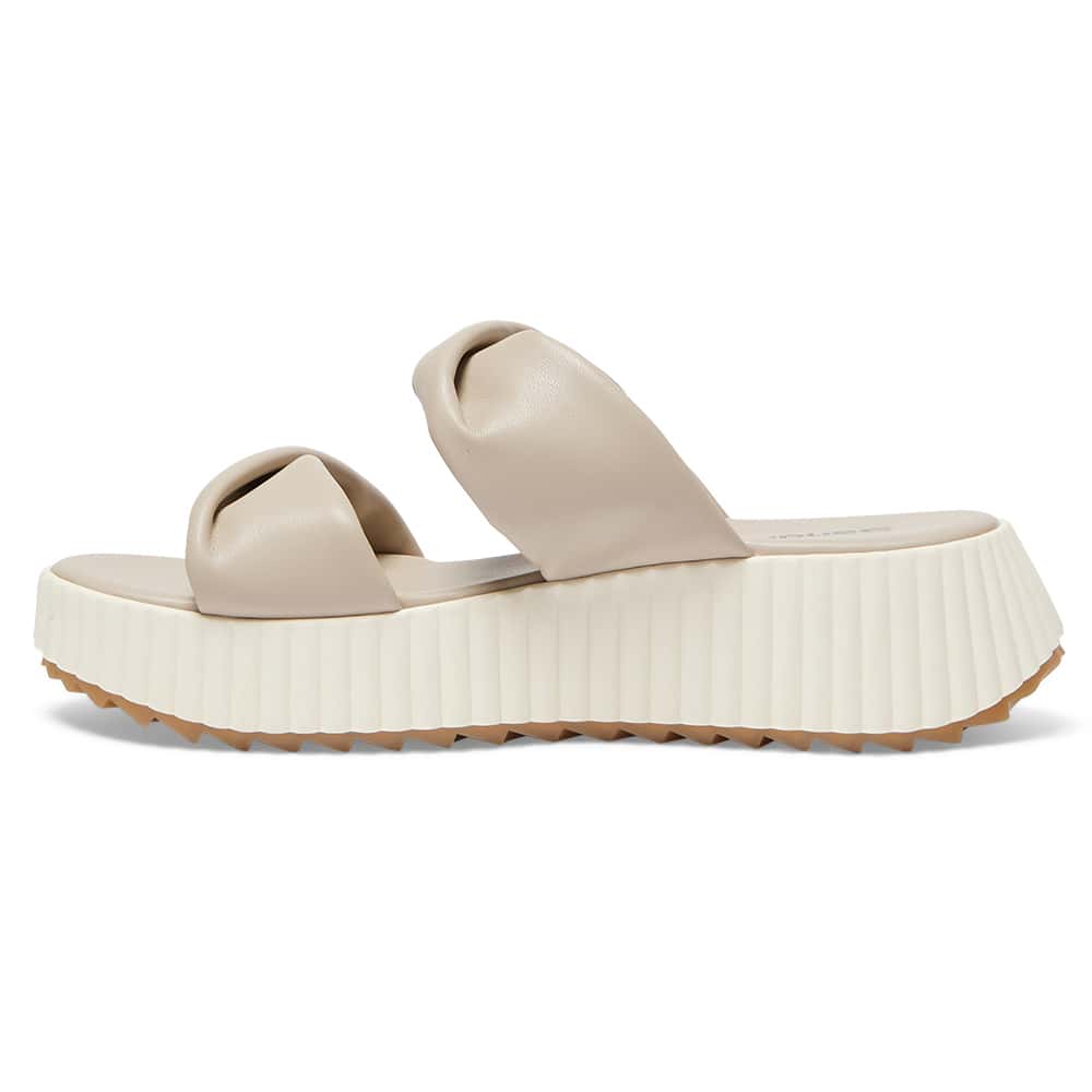 Callie Slide in Nude Smooth