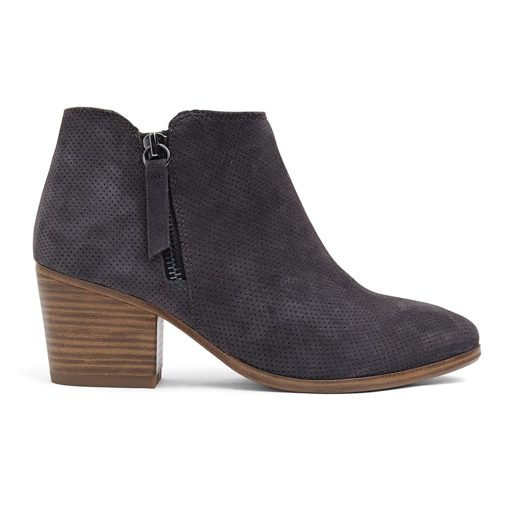 Dart Boot in Grey Suede
