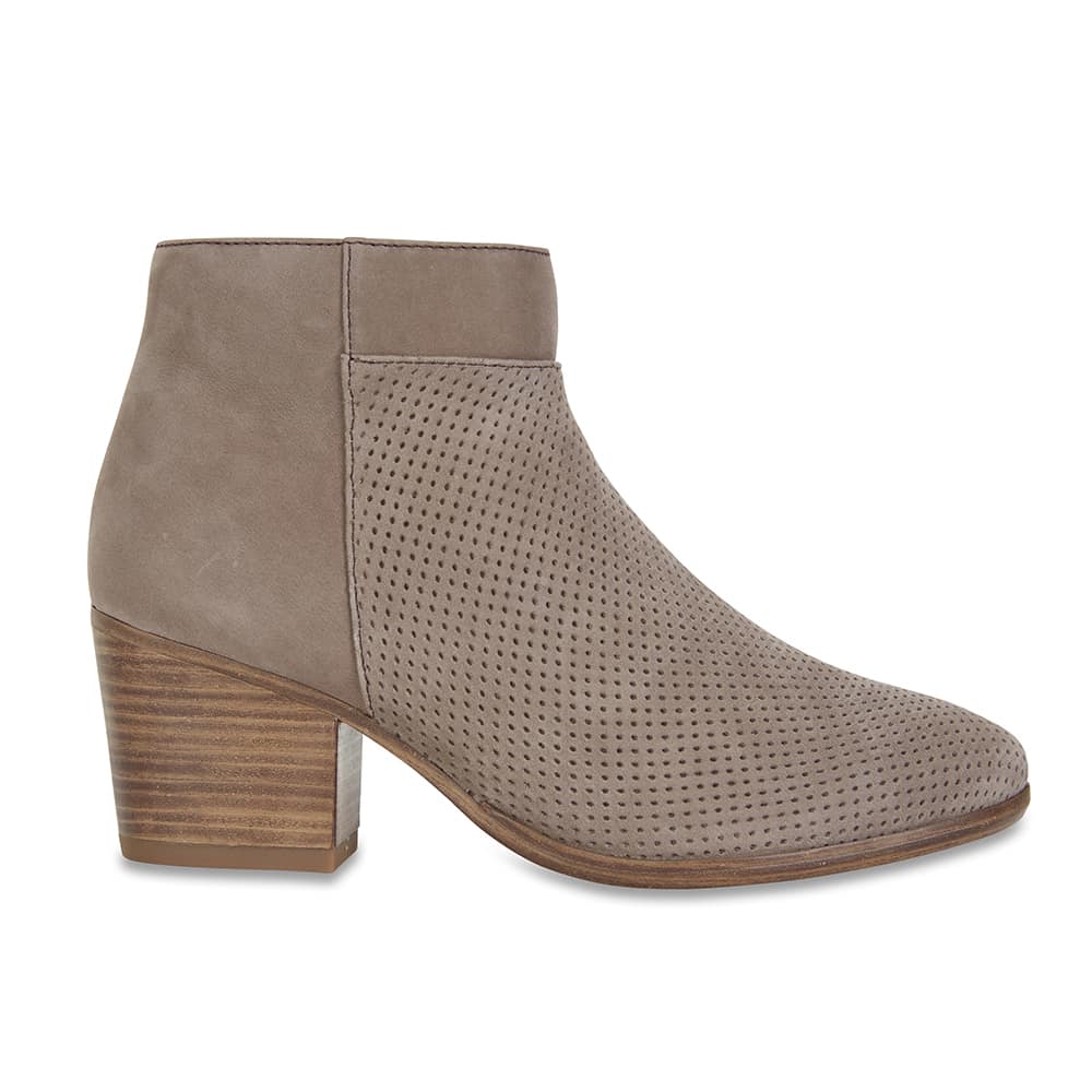 Dover Boot in Grey Nubuck